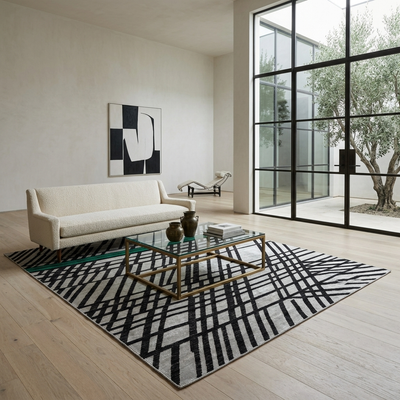 Linear Onyx — Lifestyle