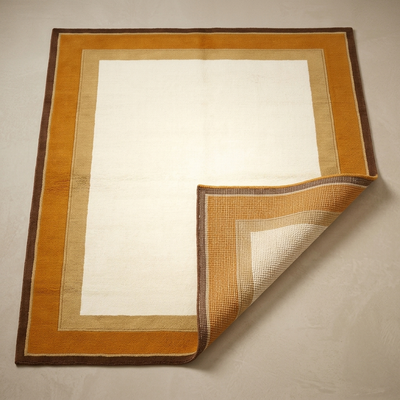Ivoire Solaire — Flipped Corner
